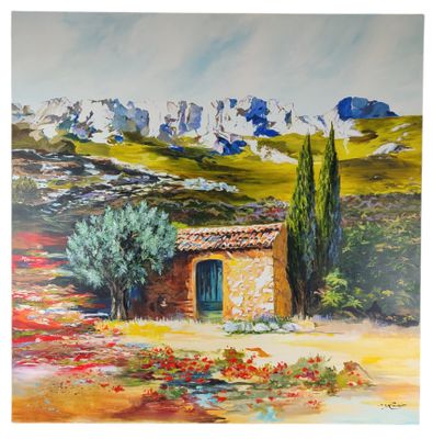 un tableau représentant une maison dans un champ, avec des montagnes en arrière-plan