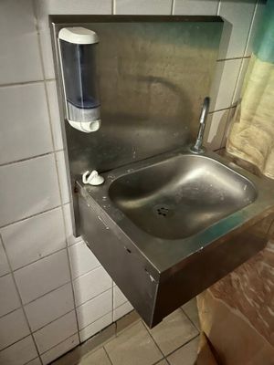 Lave main inox commande frontale