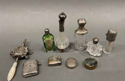 a lot of silver objects that are on a table