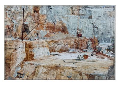 une photo d'un tableau représentant un chantier de construction dans les montagnes