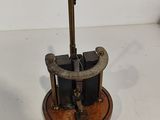 a very old machine that is sitting on a table