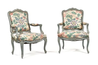 paire de fauteuils peints de style Louis XV