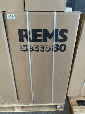 1 Déshumidificateur REMS SECCO 80 en carton (suite LJ ROUBLIC/SELARL A