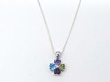Collier en argent sterling orné de pierres multicolores sur fond blanc