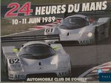 deux voitures de course sur un circuit, arborant le numéro 24 à l'avant