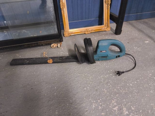 Makita UH5530 – Taille haie électrique. 