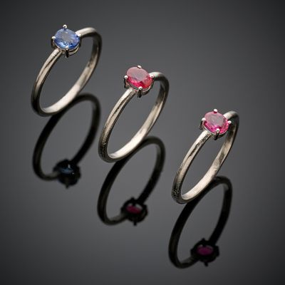 Ensemble de trois bagues en platine 850 millièmes, chacune sertie d'un - Photo 1