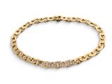 un bracelet en chaîne d'or avec un fermoir en diamant