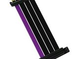 un gros plan sur un ruban noir et violet sur fond blanc