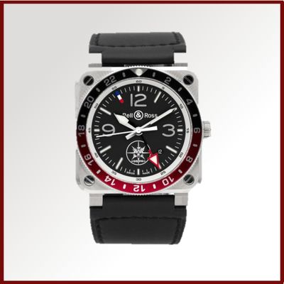 une photo d'une montre noire et rouge sur fond blanc