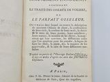 un livre ouvert avec un titre en noir et blanc