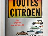 un livre sur lequel figurent des images de différentes voitures