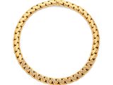 un bracelet en chaîne d'or serti de diamants sur fond blanc