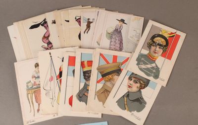 un lot de cartes posées sur une table