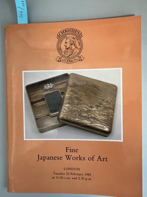 une image représentant un livre sur lequel figure l'illustration d'un objet en bois