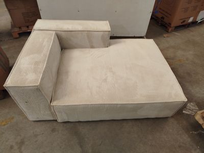 1 Canapé de la marque RAVE HOME