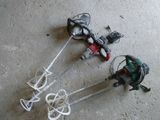 deux outils posés sur le sol