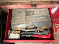Ensemble d'outillage comprenant des limes, des chasse-goupil… (photo 2)