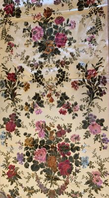 a picture of a rug with a bunch of flowers on it