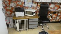 - 1 Bureau "ministre" en bois vers 1950 (photo 3)
