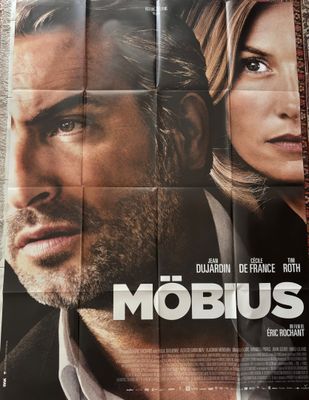 une affiche du film « Möbius »