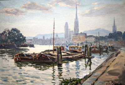 un tableau représentant un bateau sur l'eau, avec une ville en arrière-plan