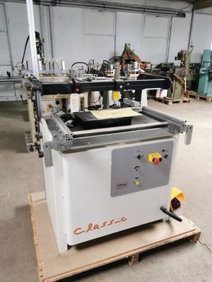 an image of a machine that is sitting on a pallet
