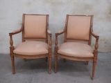 paire de chaises en bois avec assise rembourrée, rembourrée, rembourrée, rembourrée, rembourrée, rembourrée, rembourrée, rembourrée, rembourrée