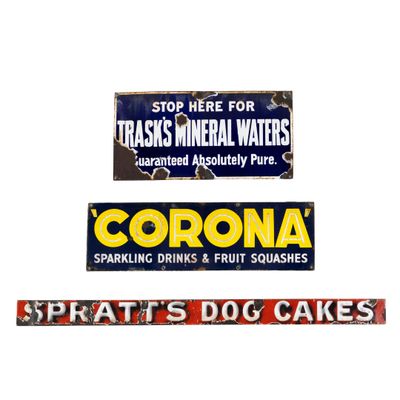 Trois enseignes américaines en émail, 'Spratts' Dog Cakes', …