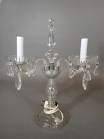 Dans le goût de BACCARAT. Paire de candélabres en cristal à … (photo 2)