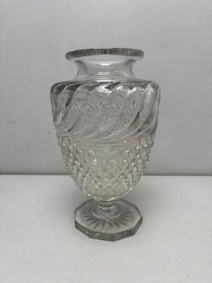 Musée des cristalleries BACCARAT , vase de style Louis-Phili…