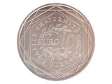 une image représentant une pièce en euros sur fond blanc