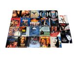 beaucoup de films qui sont sur la table