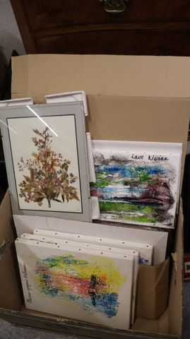 Lot de cadres et huiles sur toile décoratifs