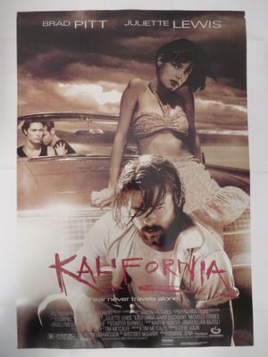 une affiche de cinéma représentant un homme et une femme assis sur une voiture