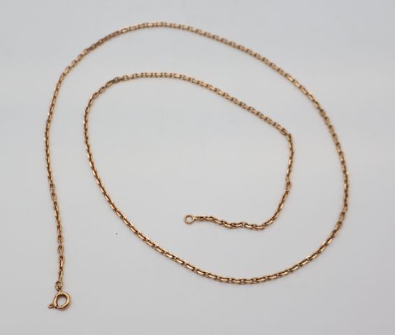 Chaine de cou en or 18 carats 750 millièmes. En règle. Long : 60 ...