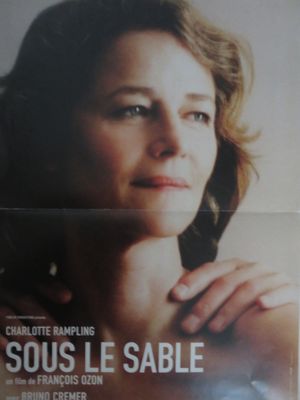 affiche française du film « Suis le sable »
