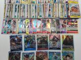 beaucoup de cartes sur la table