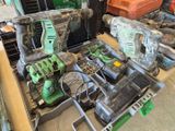 de nombreux outils qui dorment dans une boîte