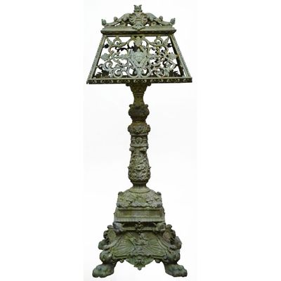 EXCEPTIONNEL LUTRIN en fer à patine verdâtre. - Photo 1