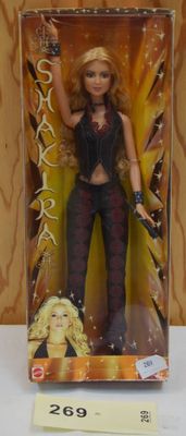 MATTEL - Chine – Poupée BARBIE