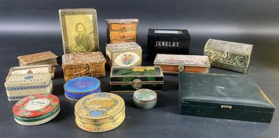 LOT de plusieurs boîtes en métal, certaines publicitaire.