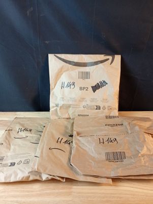 Lot de 4 colis Mystere (Retour Amazon,NPAI, Adresse incomple…