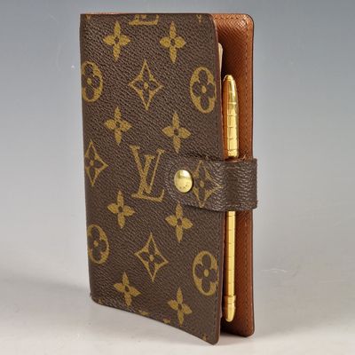louis vuitton notebook cover with pen