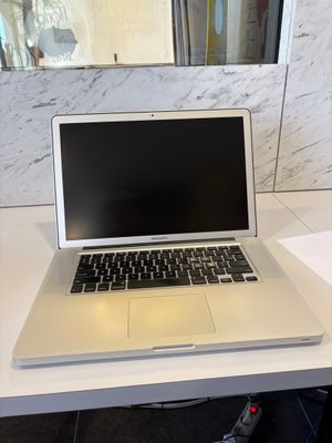 APPLE Ordinateur portable MacBook Pro Mod. A1286 15" INTEL C…
