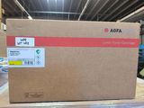 a box that is sitting on top of a pallet