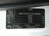 un gros plan du tableau électrique d'une voiture
