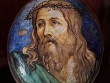 une assiette sur laquelle est représenté Jésus