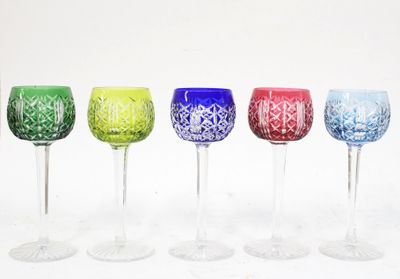 SAINT LOUIS (attribué à) Suite de 5 verres à riesling dits R…