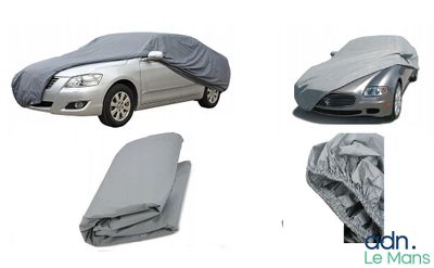 plusieurs photos différentes d'une voiture recouverte d'un tissu gris